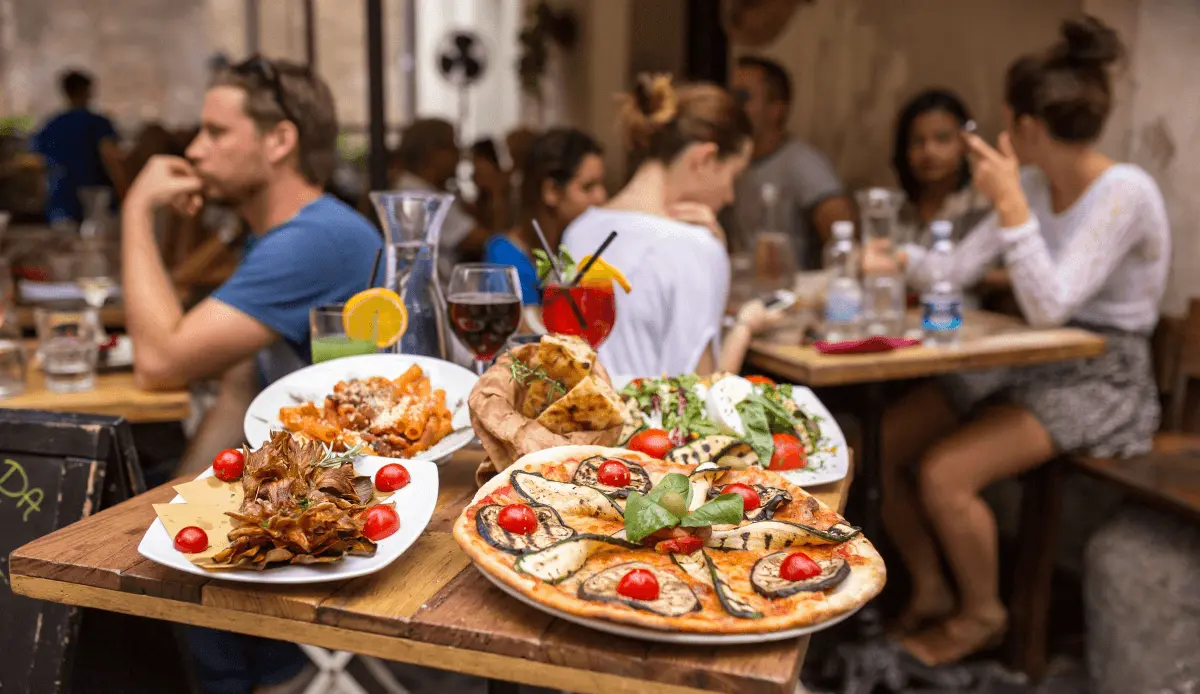 How to Attract Tourists to Your Restaurant